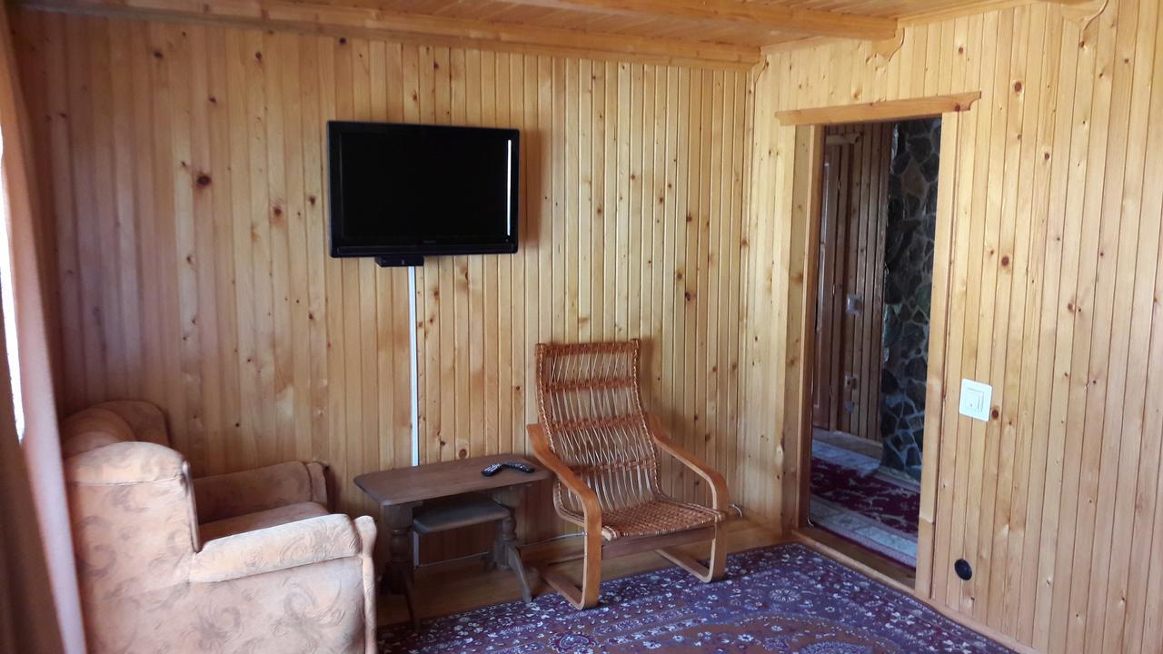 U Romana Yaremche Exterior foto